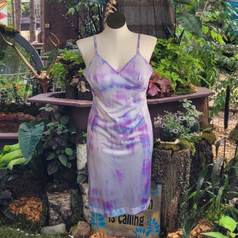 VTG Reworked Slip - Picture 1 of 7